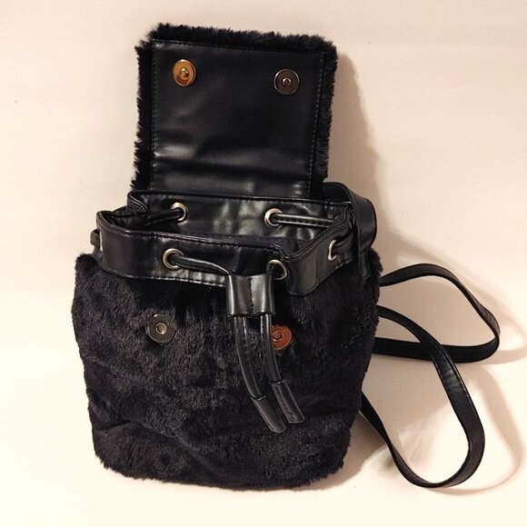 Limited Edition Swarovski Mini Backpack Blue Faux Fur - Never Used NEW Mini Bag - Picture 6 of 9